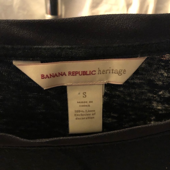 Beautiful top - Picture 2 of 2